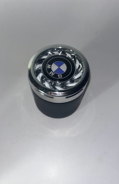 Termosas su temperatūros rodymu ir auto kvapukas