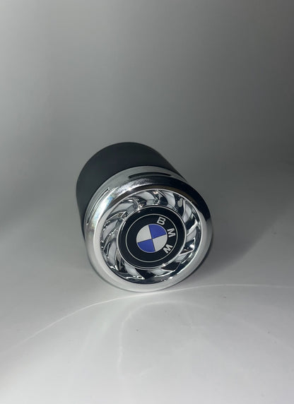 Termosas su temperatūros rodymu ir auto kvapukas