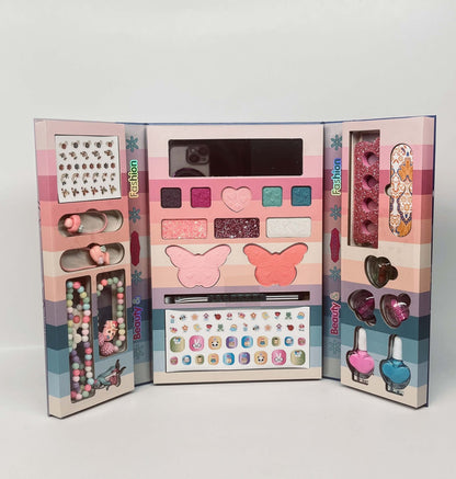 Kosmetikos rinkinys: šešėliai, plaukų gumelės, nagų lipdukai, lakai ir apyrankės